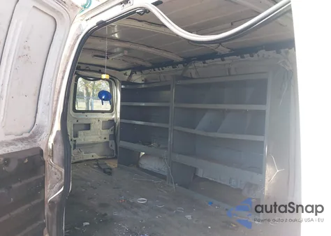 2005 Chevrolet Express z USA, uszkodzony, nr VIN 1GCGG29V851136723